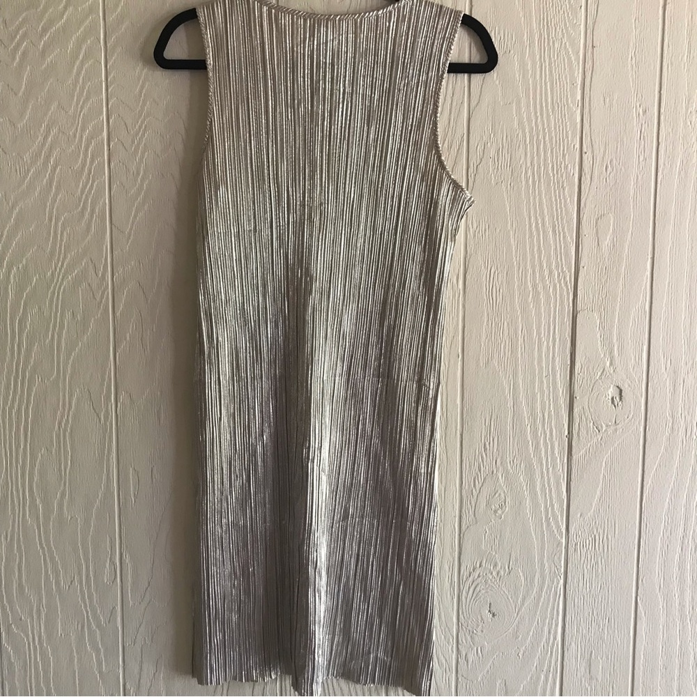 H&M Dress - Picture 2 of 5